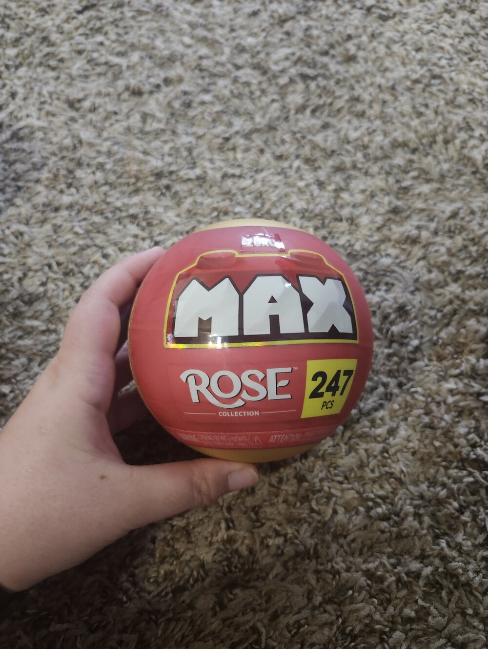 Zuru MAX Rose Surprise Ball Toy - Red